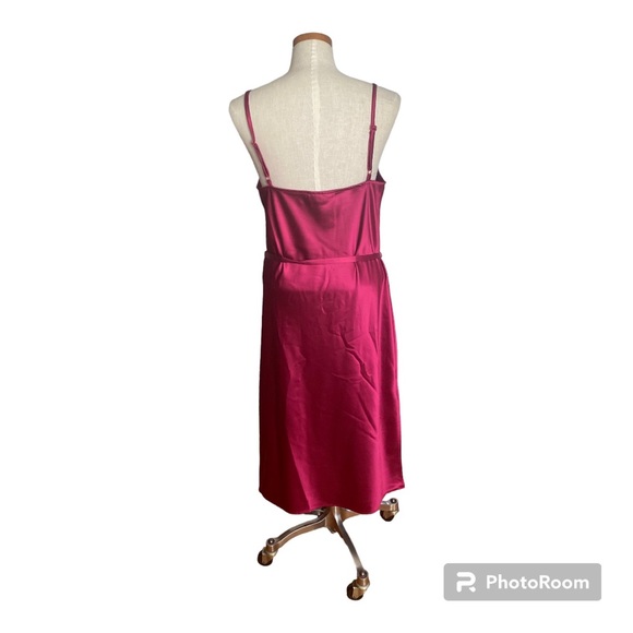 Cranberry colored slip dress with side slits - Picture 3 of 3